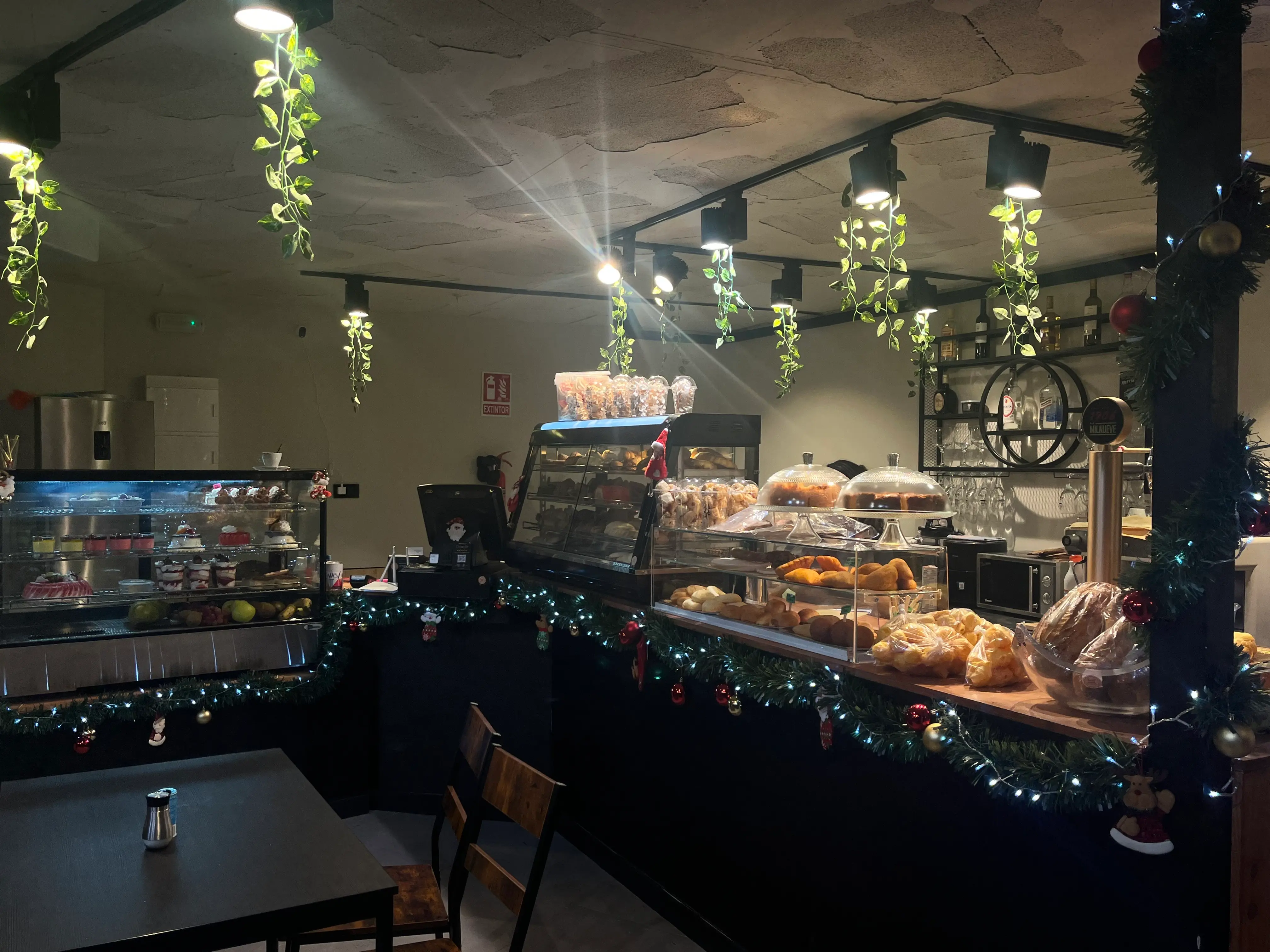 Entrepues Local View